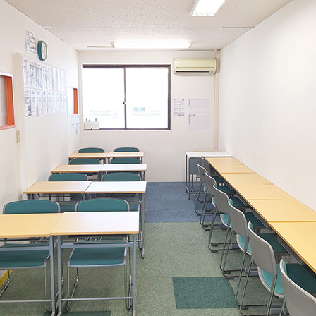 写真:学習机・椅子